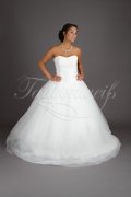 Wedding dress TW0194B - Wedding dress TW0194B princess gown lace tulle voluminous skirt train 1