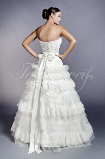 Wedding dress TW0125B - Wedding dress TW0125B alternating laces Vintage charms beaded waist band no train 3